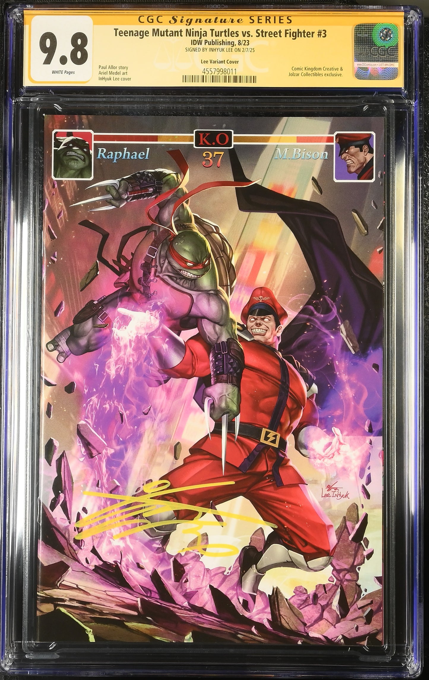 TEENAGE MUTANT NINJA TURTLES VS STREET FIGHTER #3 LEE VARIANT CGC SS 9.8. SIGNED BY INHYUK LEE