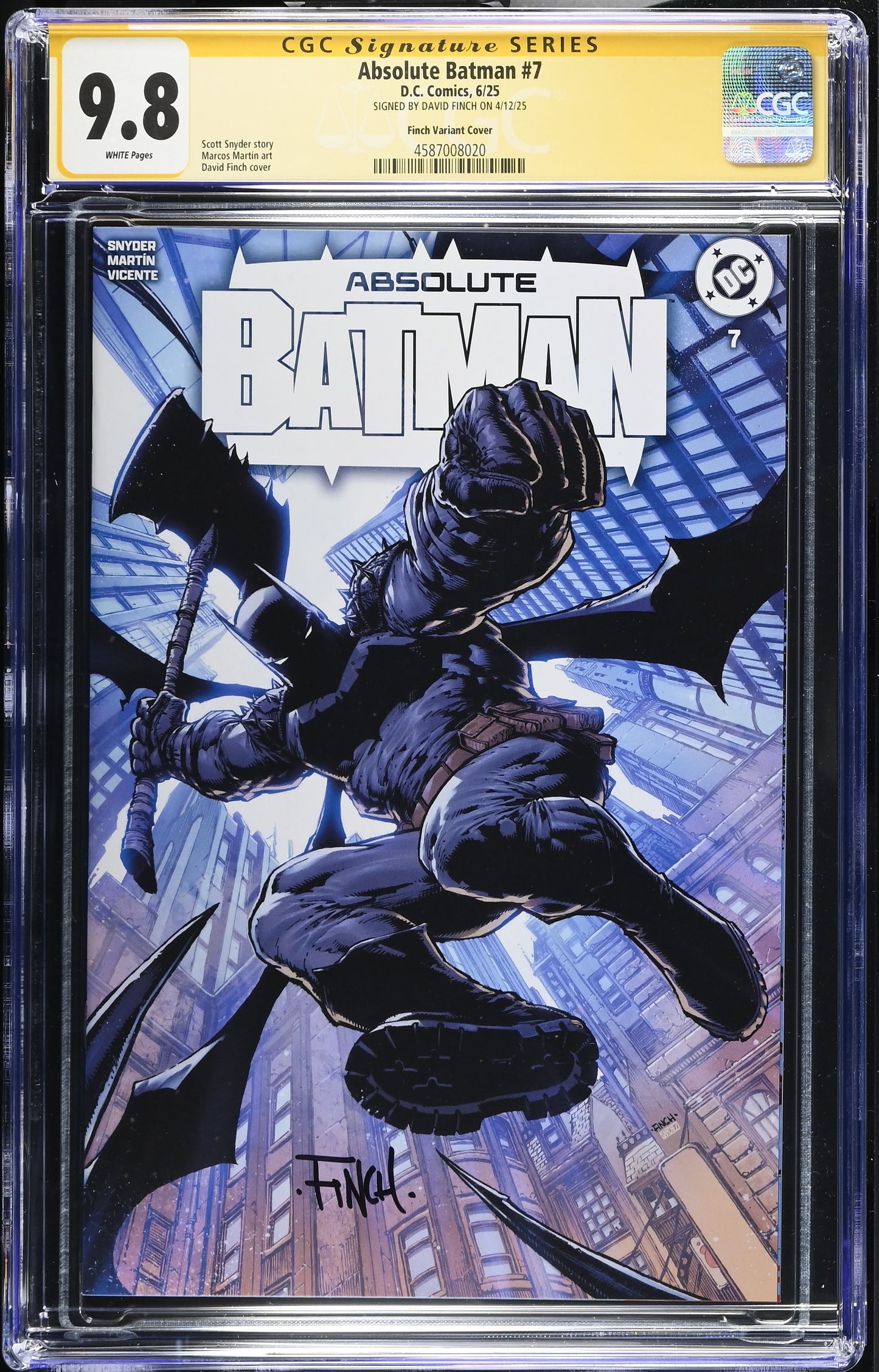 ABSOLUTE BATMAN #7 FINCH  CGC SS 9.8. SIGNED BY DAVID FINCH